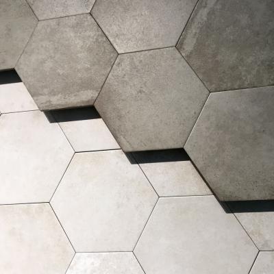 Mozaiki trendy - heksagony z płytki ceramicznej