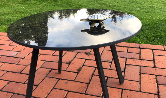 stół ogrodowy ze spieku kwarcowego
